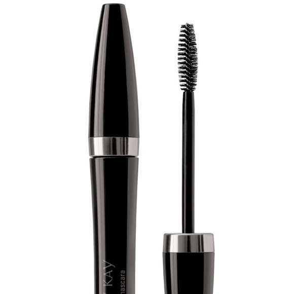 Mary Kay Ultimate Mascara - Black - Picture 3 of 5